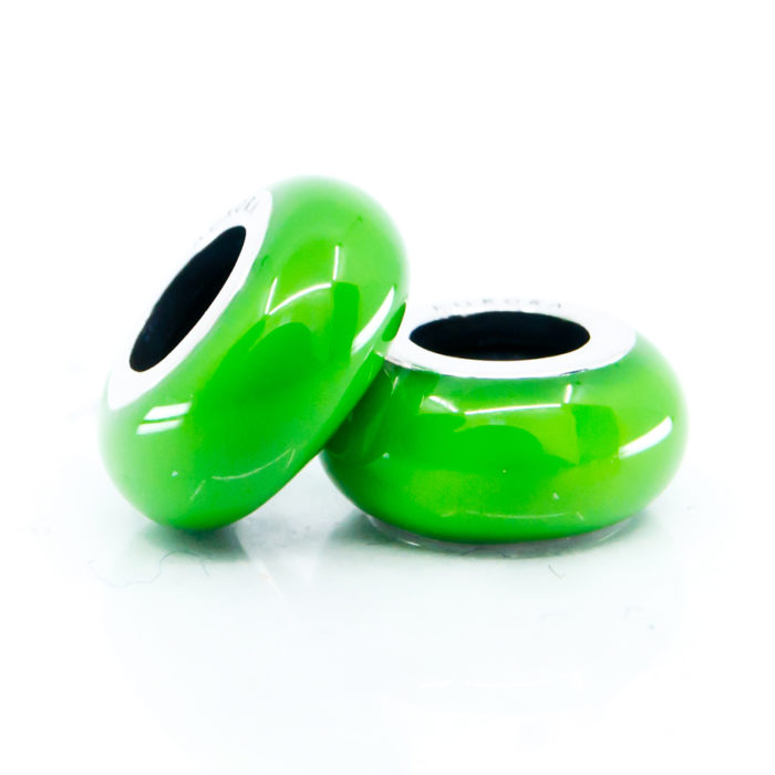 two green spacer