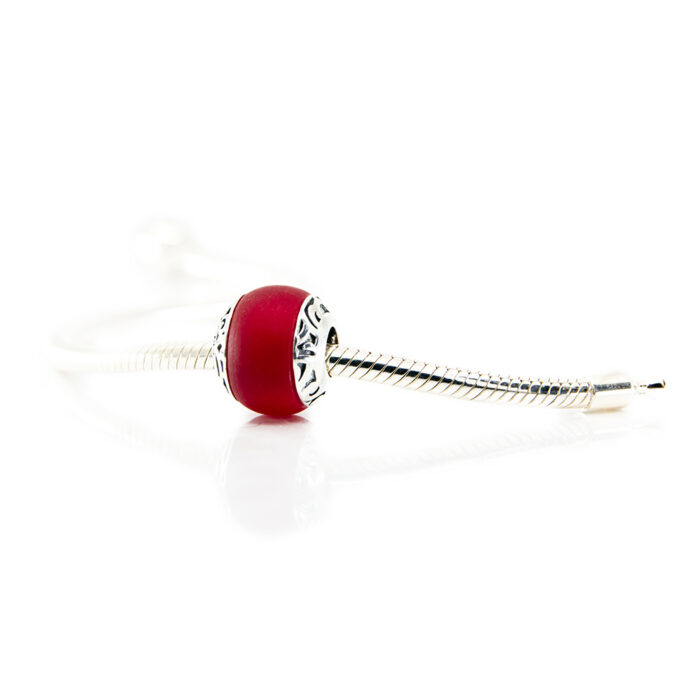 Manihi Red glass bead on bracelet